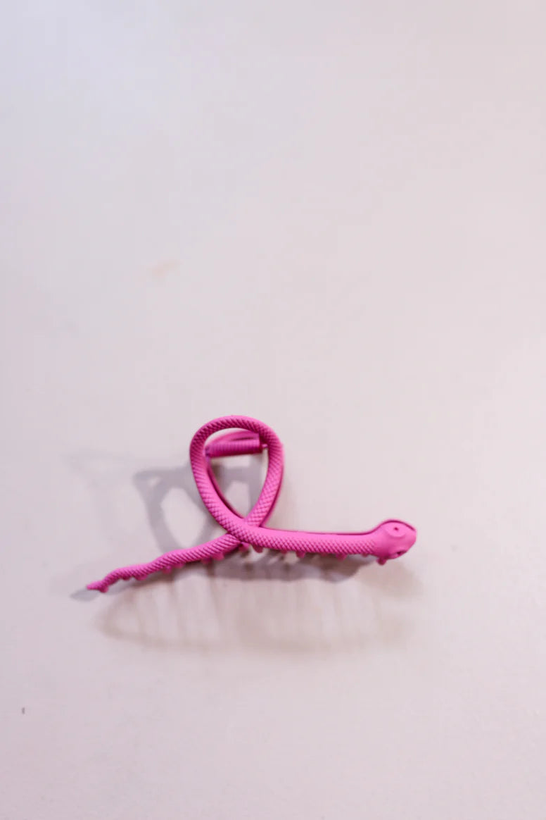 The Metal Snake Claw *3 COLORS* - RUBY WYLD
