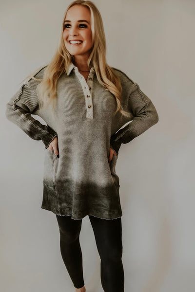 This one is sure to be a staple in your closet from season to season. That effortless piece that you’ll be grabbing on repeat. Perfect length to pair with your fav leggings or dress it up with some denim! Major FP dupe!!