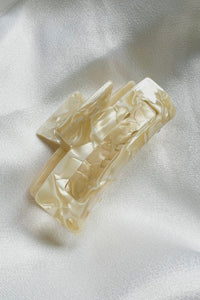 Vanilla Swirl Claw *1 LEFT*